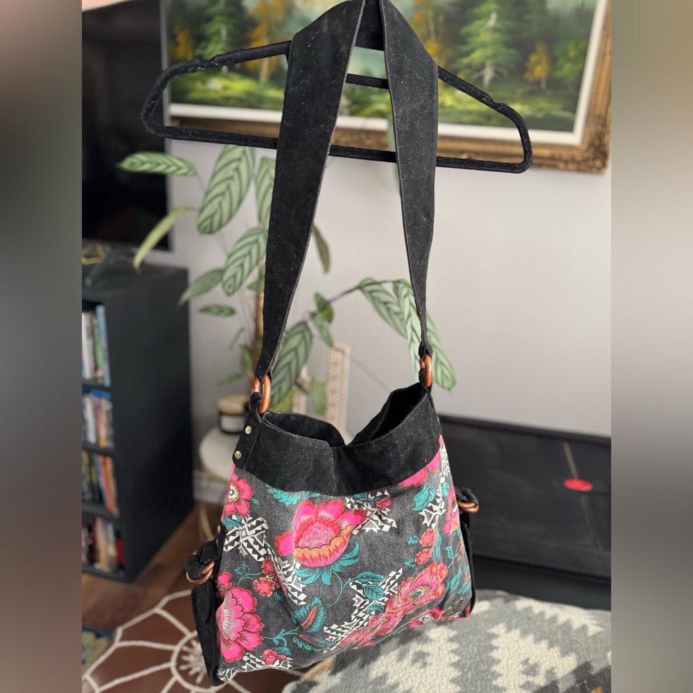 Roxy Y2K Boho Velvet Strap Tote – Floral Print